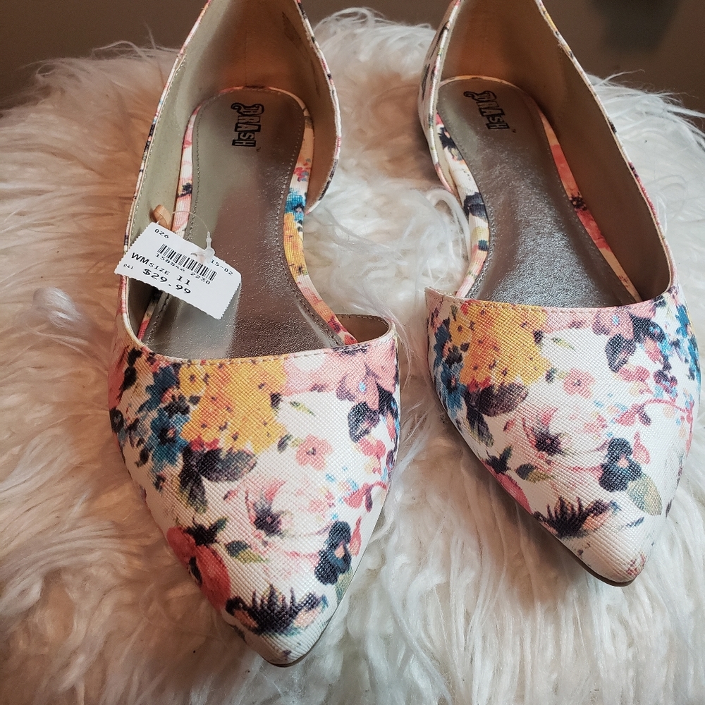Brand new floral Flats